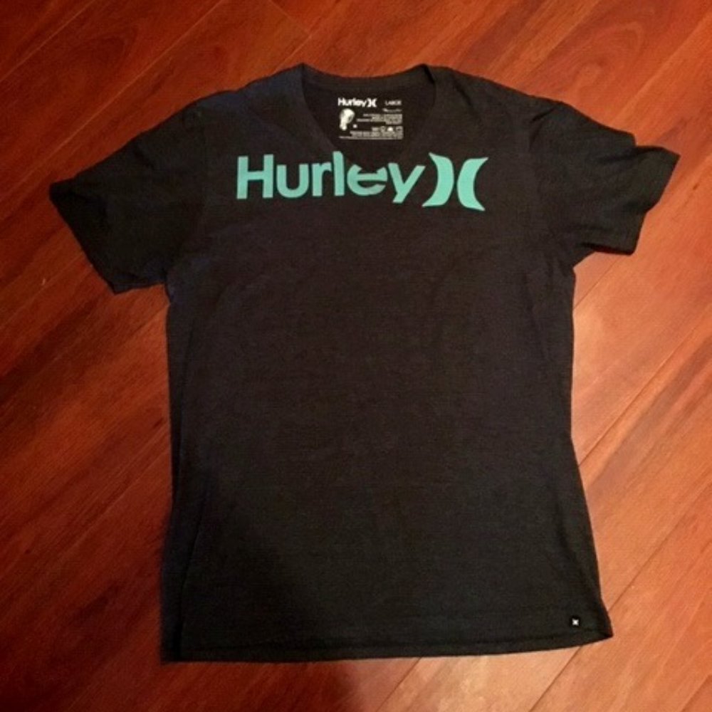Hurley T-Shirt V-neck size L